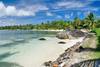 Madagascar - Nosy Be, Combiné circuit et hôtel " Des Tsingy Rouges à la Mer Emeraude + séjour à Nosy Be " 