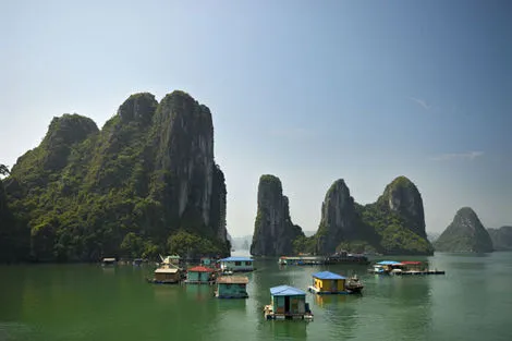 Voyage Vietnam, Circuit�Hanoi : Circuit Vietnam de la Baie d'Halong aux Dunes Dor�es 3*