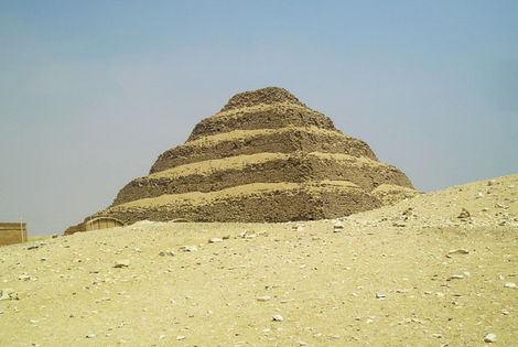 Pyramides