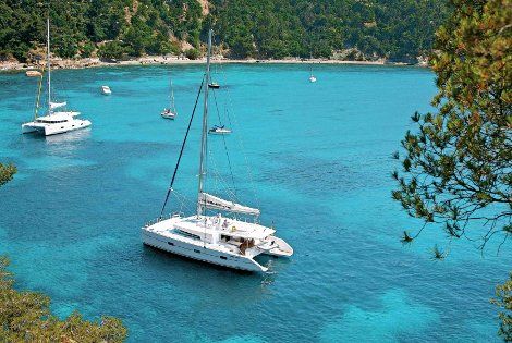 Voyage France Corse, Croisi�re�Ajaccio : Croisi�re � la voile en Corse - Catamaran 5 Dauphins 5D