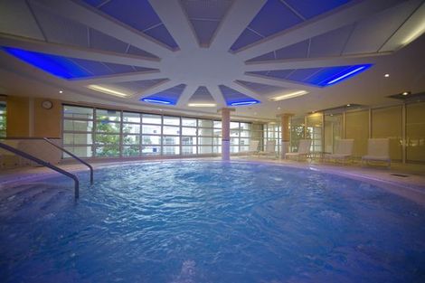 piscine int. - Vichy Spa Hôtel & Resort Les Célestins France Auvergne - Vichy