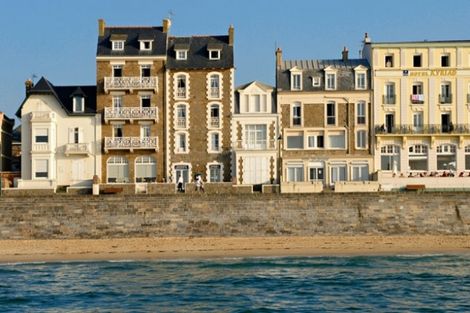 Façade - Le Jersey France Bretagne - Saint Malo