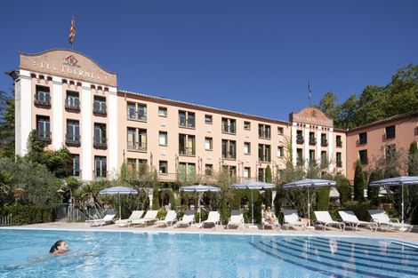 Le Grand Hôtel 3* - MOLITG-LES-BAINS - FRANCE Le Grand Hôtel 3* - MOLITG-LES-BAINS - FRANCE