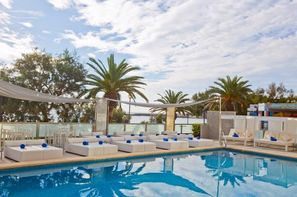 Vacances S'Illot: Hôtel Som Fona