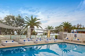 Vacances S'Illot: Hôtel Som Fona