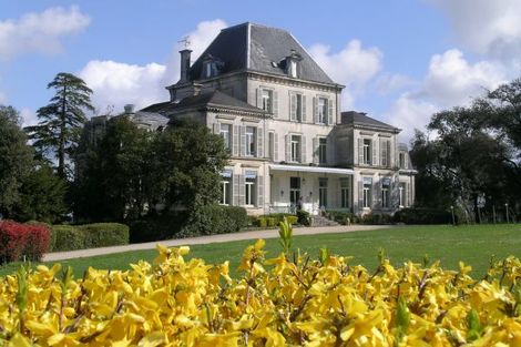 Poitou Charente<br/><sup>Distillerie et Cognac</sup>