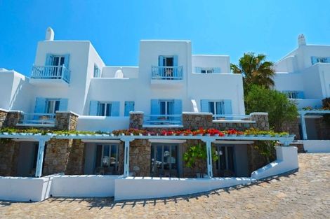 Façade - Saint John Villas & Spa