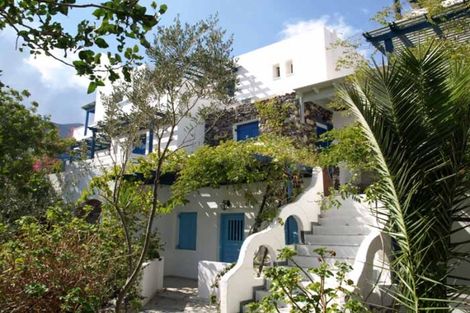 Syrtaki Rivari 3* - SANTORIN - GRÈCE Syrtaki Rivari 3* - SANTORIN - GRÈCE