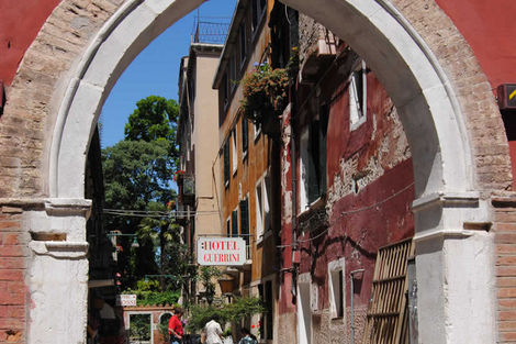 Guerrini 2* - VENISE - ITALIE Guerrini 2* - VENISE - ITALIE