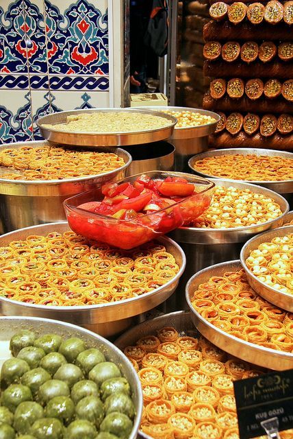 Turquie-Gastronomie locale mezzés et pain pide