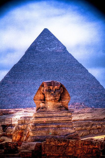 Égypte-Gastronomie locale mezzés et pain aish