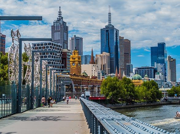 https://static.service-voyages.com/mobile/croisiere/images/fr/escales/escale,melbourne-melbourne_zoom,AU,MEL,534875.jpg