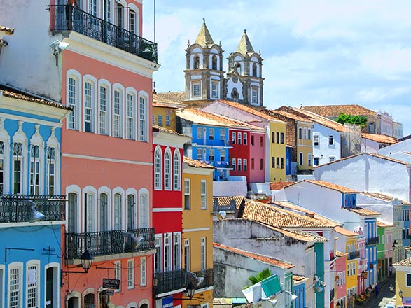 https://static.service-voyages.com/mobile/croisiere/images/fr/escales/escale,salvador-salvador_zoom,BR,SSA,45813.jpg