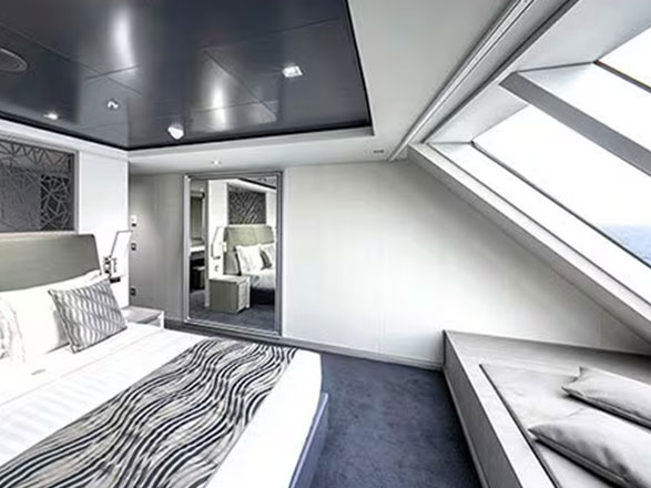 Cabina Yacht club royal con balcone MSC Seashore