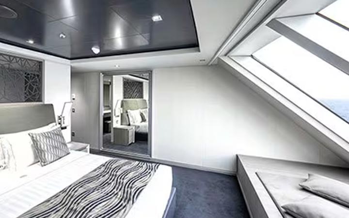 Cabina Cabina Yacht club royal con balcone