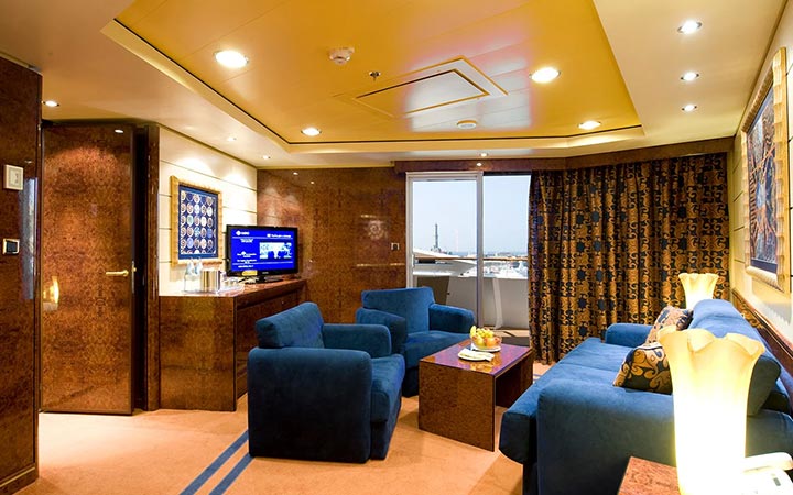 Cabina Cabina Yacht club royal con balcone