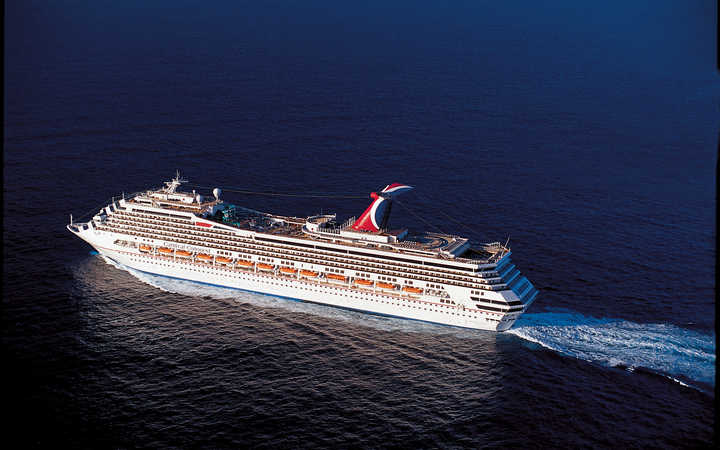 Barco Carnival Conquest