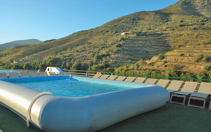 Navire MS Infante don Henrique (ou similaire)