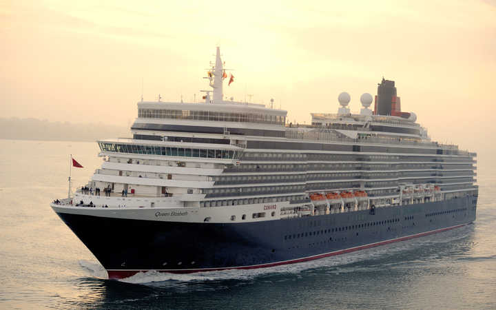 Nave Queen Elizabeth