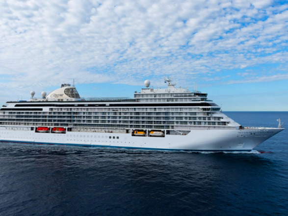 https://static.service-voyages.com/mobile/croisiere/images/fr/navires/navire,seven-seas-explorer_max,1324,32021.jpg