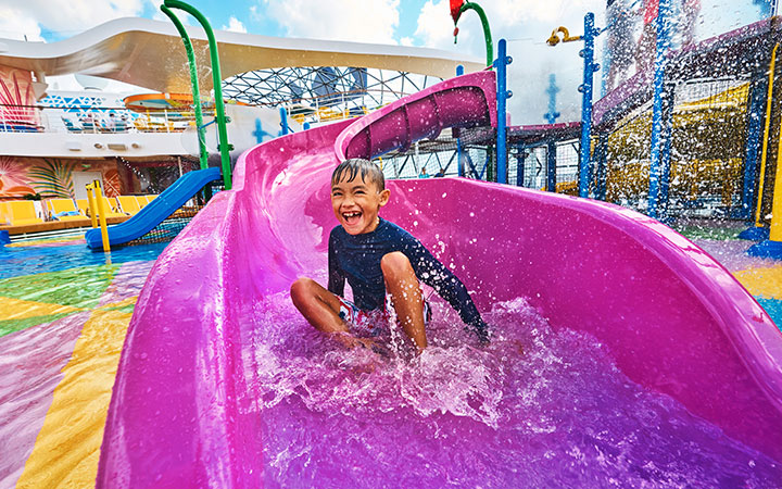 Navire Utopia of the seas