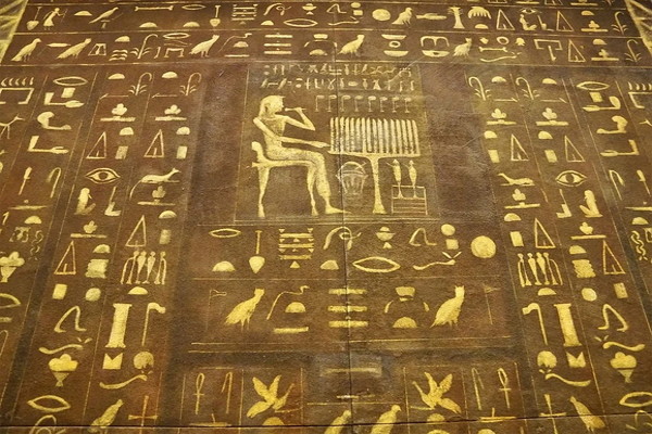 Monument - Circuit De la légende des Pharaons aux Rives de Louxor Le Caire Egypte