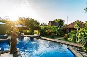 Bali-Denpasar, Hôtel Abian Huts Lembongan 3*