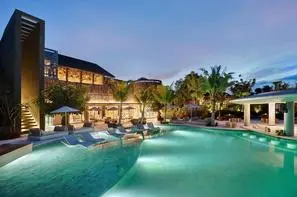 Bali-Denpasar, Hôtel X2 Bali Breakers Resort 5*