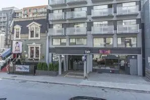 Canada-Montreal, Hôtel Comfort Suites Downtown 3*