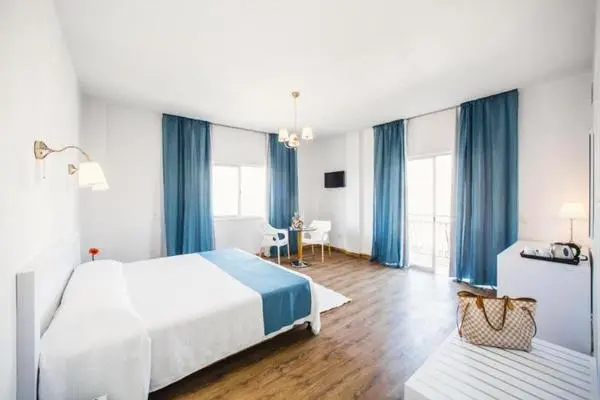 Chambre - Mikes Kanarium City Hotel 3* Larnaca Chypre