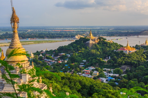 Ville - Circuit Mille Pagodes de Bagan au Lac Inle en Privatif Yangon Birmanie