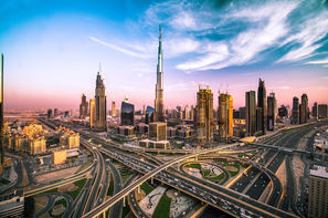 Dubai et les Emirats-Dubai, Circuit Gigantisme et traditions des Émirats