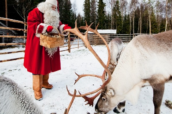 Circuit A La Rencontre Du Pere Noel En Laponie Finlande Ecotour