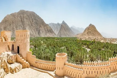 Monument - Circuit Entre Mers & Deserts Mascate Oman