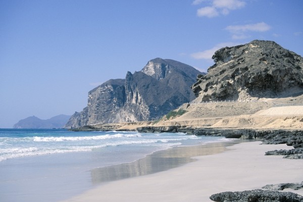 Plage de Mascate - Oman : Mer, Montagnes et Désert