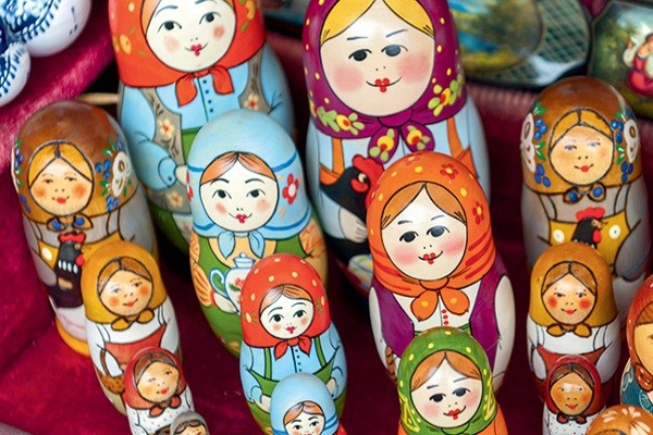 Poupées russes - Lumières de Russie (croisière de Moscou à Saint Petersbourg)