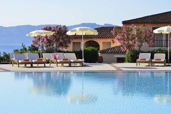 Piscine - Echappée sarde depuis le Voi Colonna Village