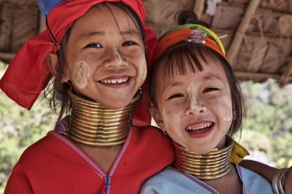 Des Temples Khmers aux femmes girafes - Des Temples Khmers aux femmes girafes