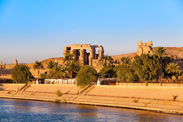 Egypte : Combiné croisière et hôtel Nefertiti Du Caire au Nil + Mon French Club-Mercure Hurghada