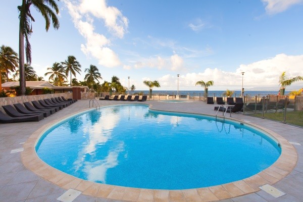 Le Gosier - piscine - 3 îles - Guadeloupe + Sainte Lucie + Martinique : Karibéa Le Clipper 3*, Ti Kaye Resort & Spa 4*, Karibéa Amandiers 3*