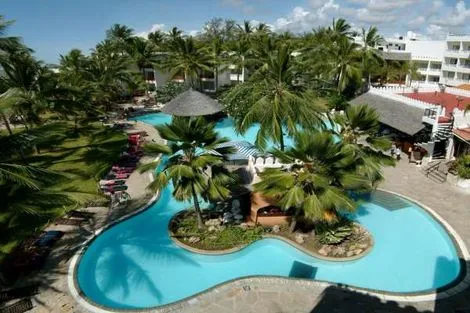 Piscine - Combiné circuit et hôtel Safari et plage de l'océan indien - 2 nuits Tsavo Est et Tsavo Ouest Mombasa Kenya