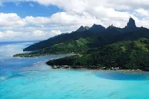 Polynesie Francaise-Papeete, Combiné hôtels 4 îles : Tahiti - Moorea - Huahine - Bora Bora