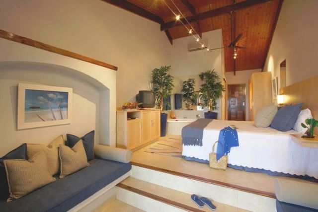 Hotel 2 Iles Mahe Et Praslin Hotels Le Meridien Fisherman S Cove Et Coco De Mer Black Parrot Suites Mahe Seychelles Go Voyages