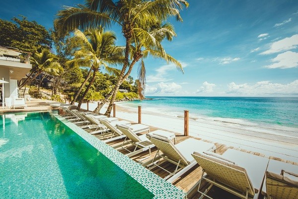 Piscine - Combiné 2 îles : Mahé Carana Beach Hotel + Praslin Archipel