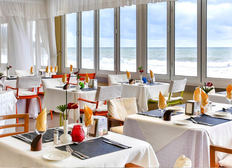 Restaurant - Emeraude + s\u00E9jour \u00E0 l'h\u00F4tel Coral Strand Smart Choice