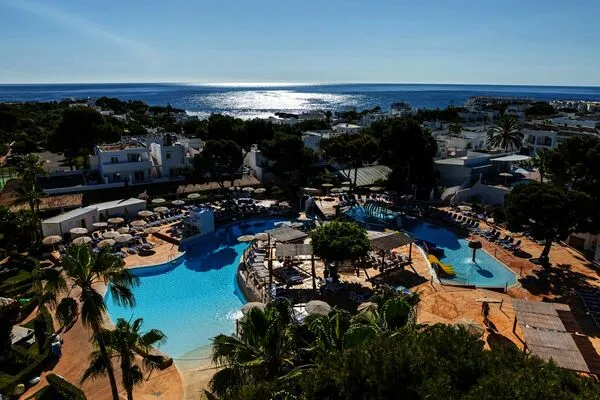 Espagne : Hôtel Club Es Talaial