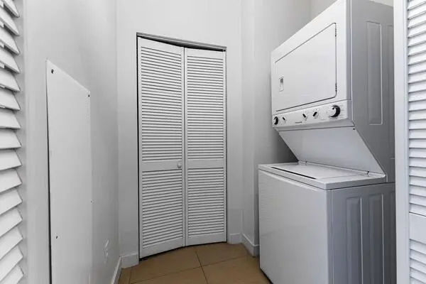 Etats-Unis : Hôtel Dharma Home Suites Miami At Monte Carlo