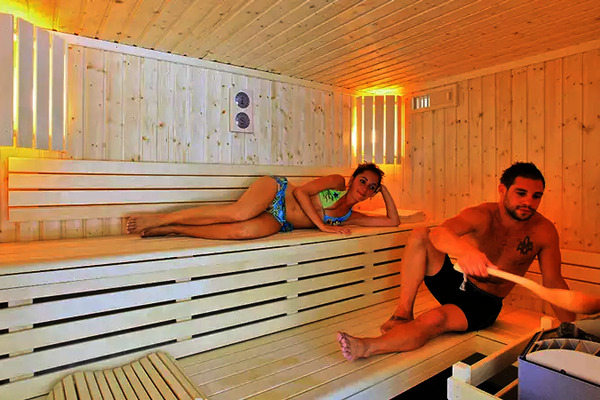 France Midi-Pyrénées : Camping Albirondack