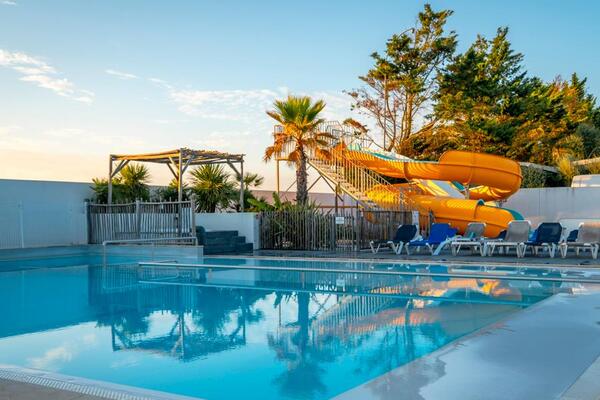 France : Camping Au Petit Port de l'Houmeau