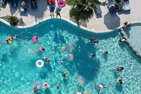 France : Camping Flower Camping les Aubepines